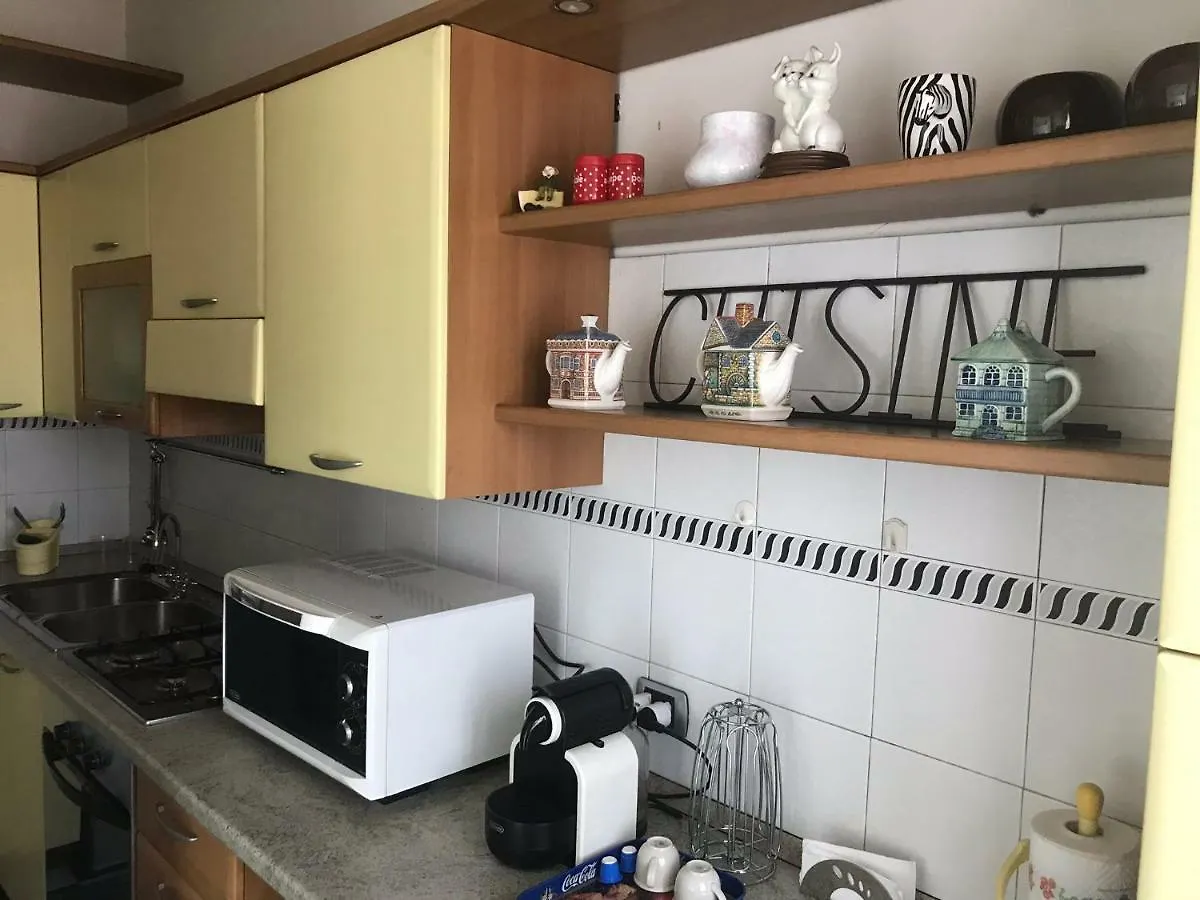 Leoni Charminghouse Apartment Milan Italy