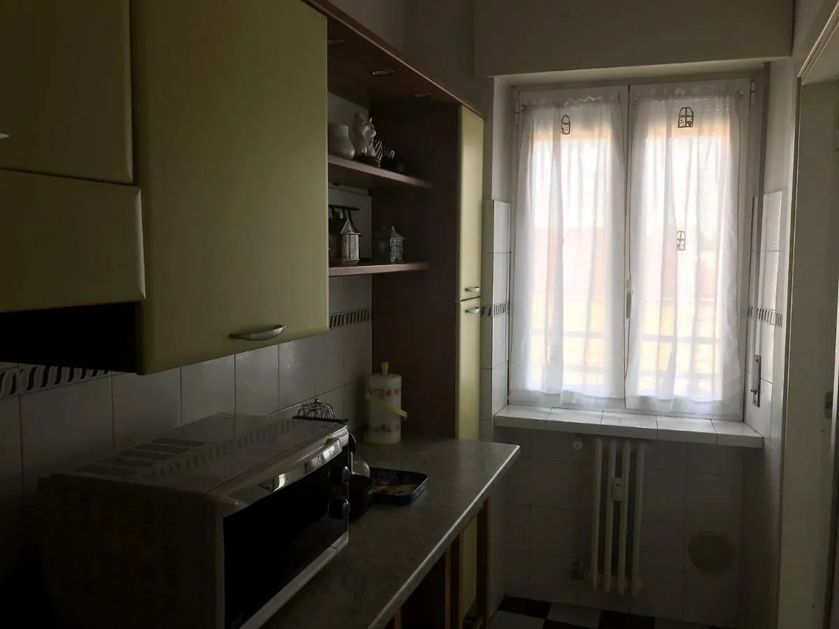 Leoni Charminghouse Apartment Milan Italy